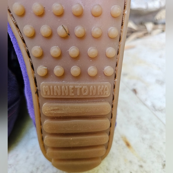 MINNIETONKA Purple & Multi Color Moccasin Shoe Kids Sz 3 - Picture 8 of 8